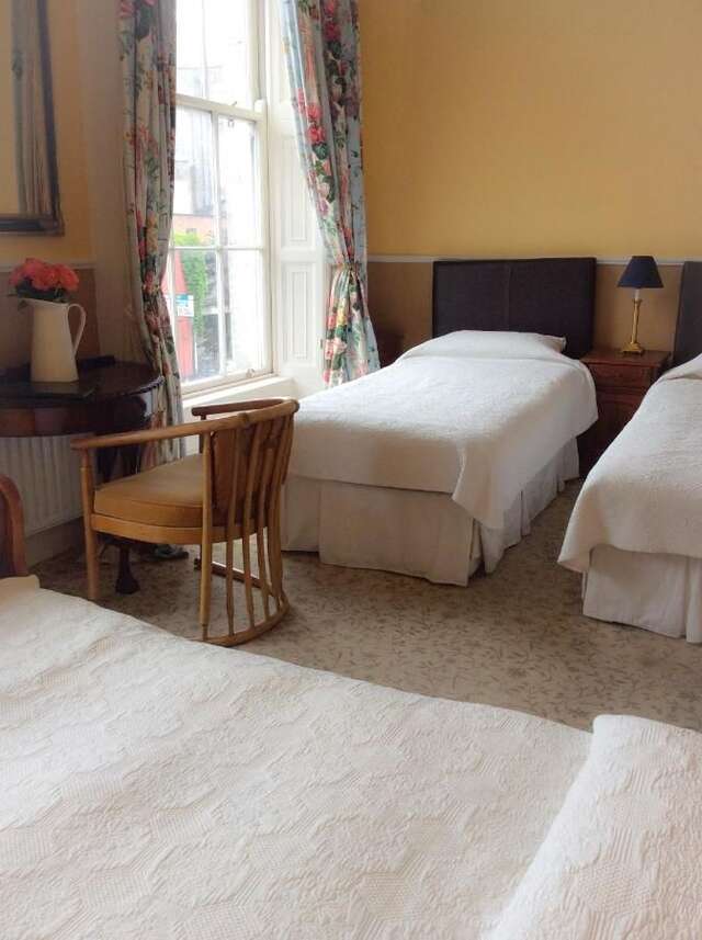 Гостевой дом Harveys Guest House Дублин-41