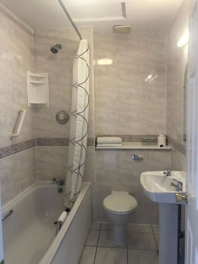 Гостевой дом Harveys Guest House Дублин-48